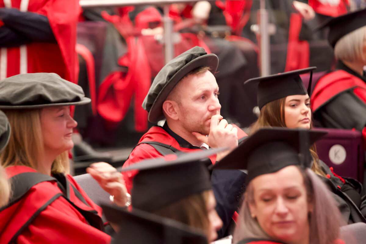 Llongyfarchiadau i'r holl fyfyrwyr @De_Cymru sy'n derbyn eu gradd PhDs / ymchwil ôl-raddedig @ICCWales yr wythnos hon! Rydyn ni mor falch ohonoch chi! 🥳🎓 👉 gradschool.southwales.ac.uk/graduate-schoo… #GraddioPDC #PhD #PhDone