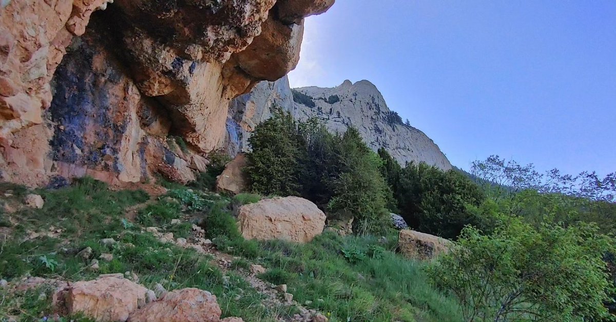 refugirasos's tweet photo. https://t.co/z2HD5NdG3J

4 refugis i 5 etapes entre Berga, #RasosdePeguera, Gósol, el Pedraforca i la serra d'Ensija #Berguedà https://t.co/DaXy5yPjnm