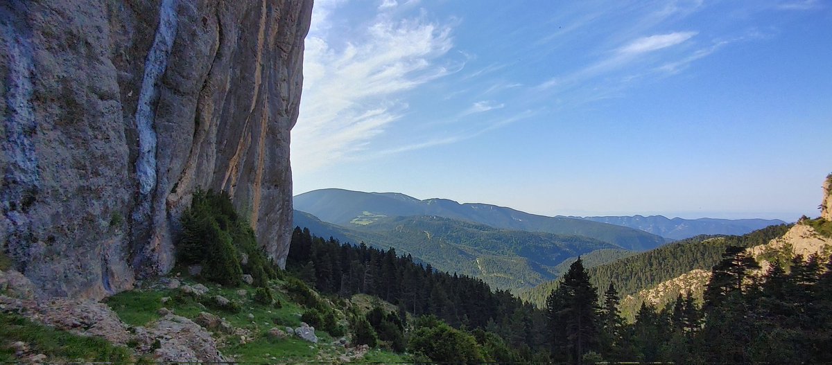 refugirasos's tweet photo. https://t.co/z2HD5NdG3J

4 refugis i 5 etapes entre Berga, #RasosdePeguera, Gósol, el Pedraforca i la serra d'Ensija #Berguedà https://t.co/DaXy5yPjnm