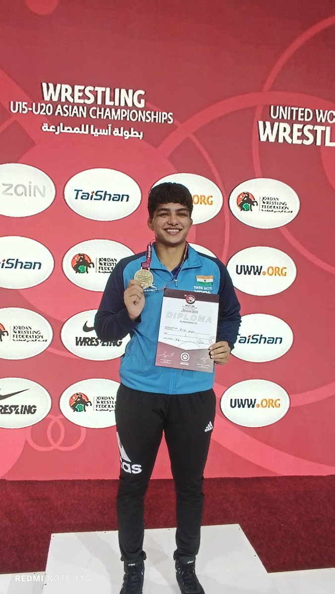 U20 एशियन कुश्ती चैंपियनशिप  के
76 KG भार वर्ग में खेल गांव निडानी की लाडली बेटी प्रिया मलिक ने जीता Gold मेडल 🇮🇳🏅

बहुत बहुत शुभकामनाएं #priyamalik

#dujatunion