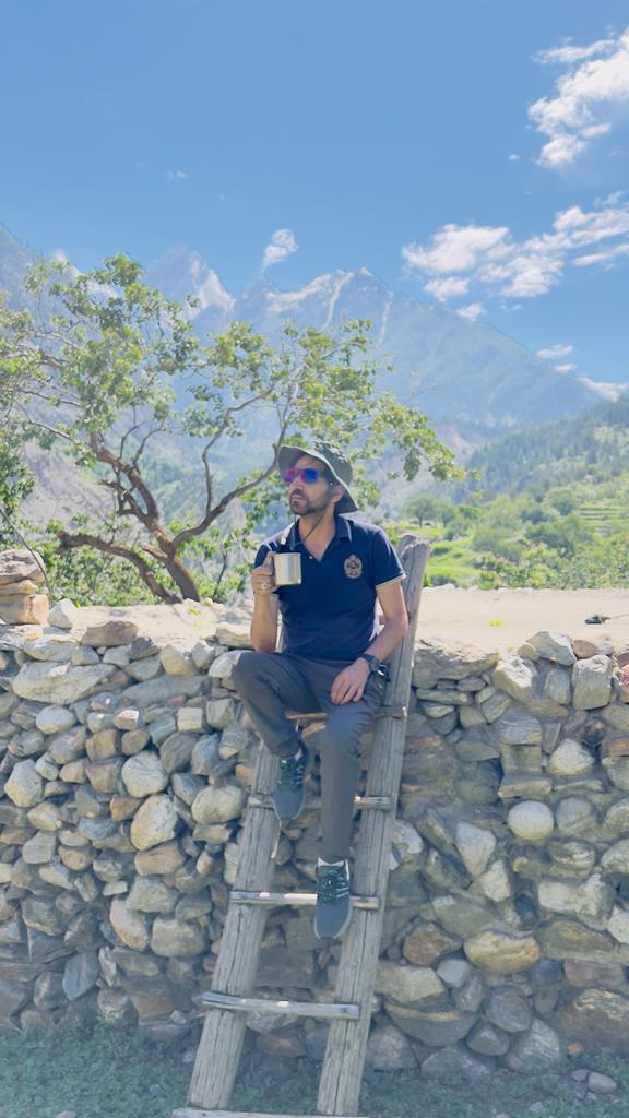 FTarangfa's tweet photo. Look deep into nature, and then you will understand everything better.
#KutwalLake
#HaramoshValley
#Gilgit-Baltistan https://t.co/MsL6jn7xjS