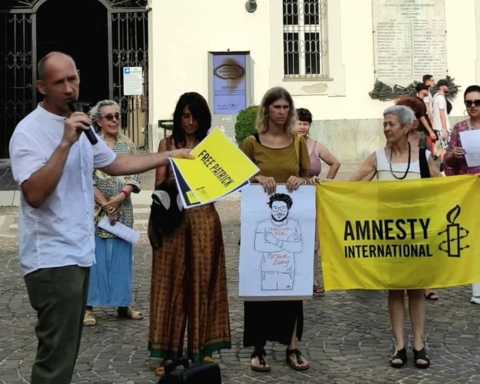 #FreePatrickZaki In piazza ad Asti con @AmnestyAsti e #ReteWelcomingAsti.
#freepatrick #PatrickZaki #Zaki #libertà #diritti #amnestyinternational