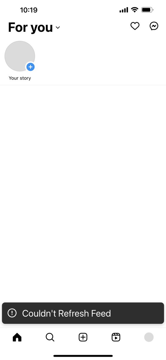 In Italy. Instagram not working. <a href="/InstagramComms/">Instagram Comms</a> #instagramdown