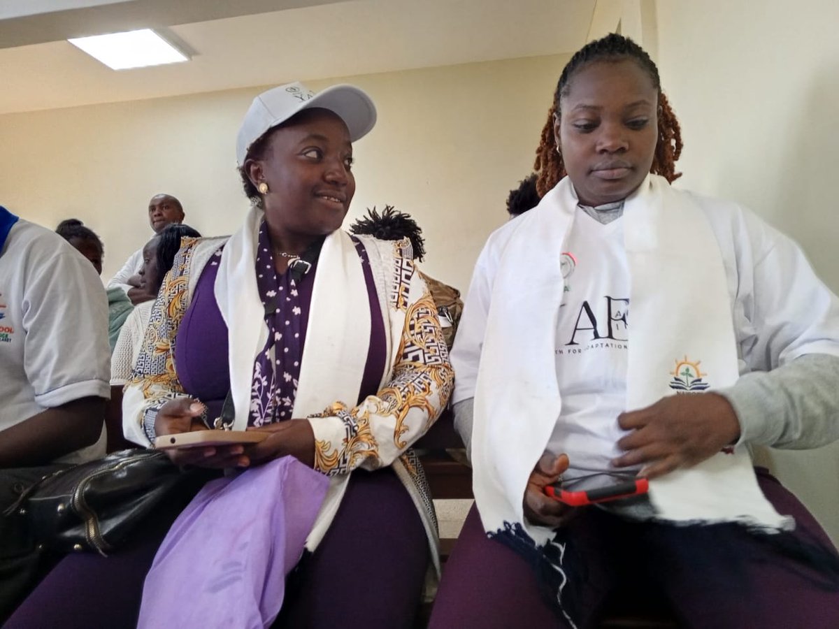 Thee_Val1's tweet photo. We are standing in solidarity for our Environmentalist at the Nanyuki Law Court, who were arrested for protesting against the Killer Nanyuki River. Justice must prevail and our rivers stay clean.

#killerNYKRiver
#FreeNanyuki2 https://t.co/cm1tZ8gs4H
