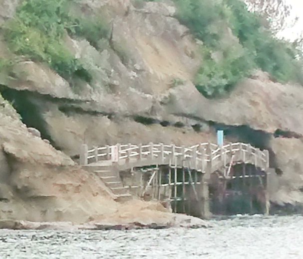 tourist_japan's tweet photo. ☆
島根調査に行ったものの……
訳あって潮の時間に間に合わず、また調査に行く口実にする 単純な旅好き…笑

礫岩層や砂岩層が美しい☆
♪
#めがね橋 #断層 #島根県
#自転車旅 #tabiride
#広島県サイクリング協会
#一般社団法人RIDE https://t.co/i0T26SCEY6