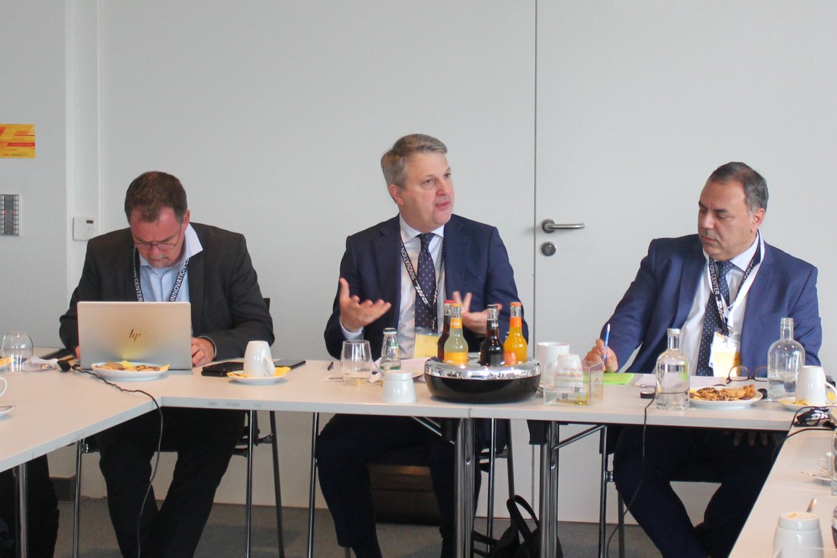 digigreenpost's tweet photo. They set the tone for an innovative and collaborative journey at #DigiGreeNPost 2nd Training Mission at @DeutschePostDHL. #PostalIndustry #DHLInnovationCenter @bkcon_eu @CPIPTIMISOARARO @eurocert @evbb_eu @Slingbv @eapuni @xbellos @CristianDoroba3 @WaqasAhsen2 @iekAKMIedu https://t.co/jmFiZ6CLqI