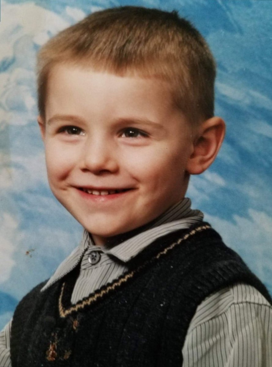 OchmanArchive's tweet photo. Happy birthday Kris! 🎂 https://t.co/GaxMD6CpUW