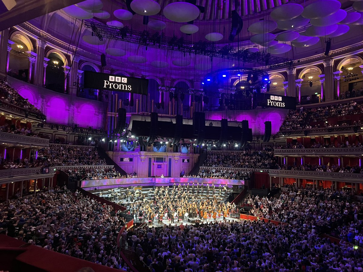 A wonderful night at @bbcproms last night with the @BBCPhilharmonic, #MarkWigglesworth and @houghhough all on sparkling form, plus a terrific premiere from @G_E_Mason. Nostalgia overload as I remember playing timps in Mahler 1 with the BYSO a mere 53 years ago!!
