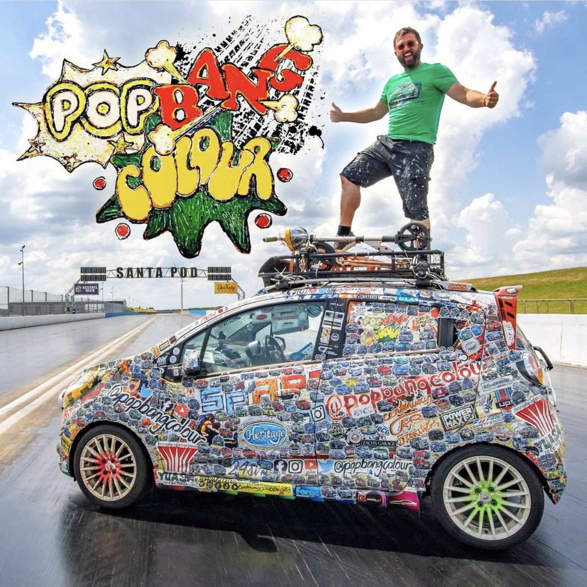 Popbangcolour's tweet photo. Next up on the tour of car show events in the UK, @SantaPodRaceway for #BugJam where I’ll be creating #ContinuousCar drawings (just not on the 1/4 Mile drag strip) 🚗✍🏻🏁

Who’s going to be there? 

#SantaPod #BugJam36 https://t.co/paS8bmJJ0m