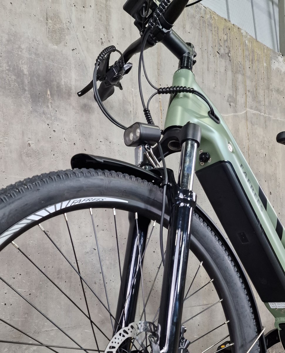 Experience Style and Performance with the Fafrees FM8 Mid-Drive Electric Bike! 🚲💨

Learn more at fafreesebike.com 

#fafrees #ebike #citybike #urbanbike #middrive #electricbike #cycling #bicycle #bikelife