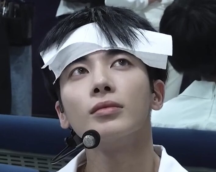 ً (@tyunseyes) on Twitter photo 