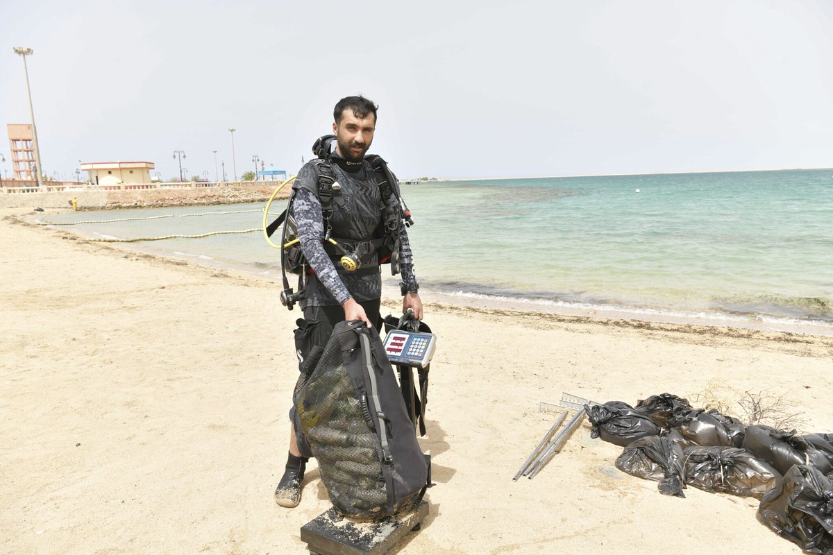 نظمنا - في إطار مسؤوليتنا المجتمعية ومبادرتها العالمية لحماية البيئة - حملة لتنظيف البحر الأحمر وجمع أكبر قدر ممكن من النفايات، بالتعاون مع الجهات المعنية، ومشاركة نخبة من الغواصين المحترفين.

<a href="/mun_yanbu/">بلدية محافظة ينبع</a>
#سابك
#مجتمعنا