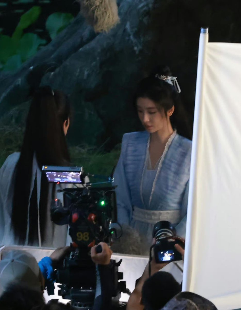 Ellie_Belliee's tweet photo. Sneak peek of xiaotang filming with yang yang for a "record of mortal to immortality". Her character is most likely going to be chen qiaoqian https://t.co/PR11eCZ9Io