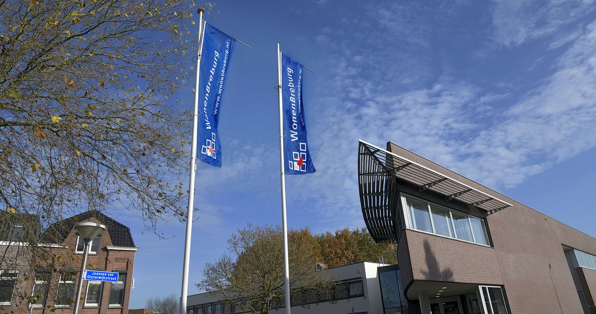 De Tilburgse Kermis begint bijna! 🎪🎡 Onze woonwinkel in Tilburg zit pal naast de kermis. Er zijn wat wegen afgesloten. U kunt gelukkig gewoon bij de woonwinkel komen. Hoe? Kijk daarvoor op onze website: wonenbreburg.nl/over-ons/publi…