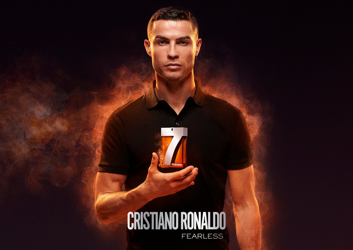 snufinka's tweet photo. The new #CR7FEARLESS is here!
@Cristiano 💥💥💥

https://t.co/quuq2eFDBZ https://t.co/D52w11Ycmi