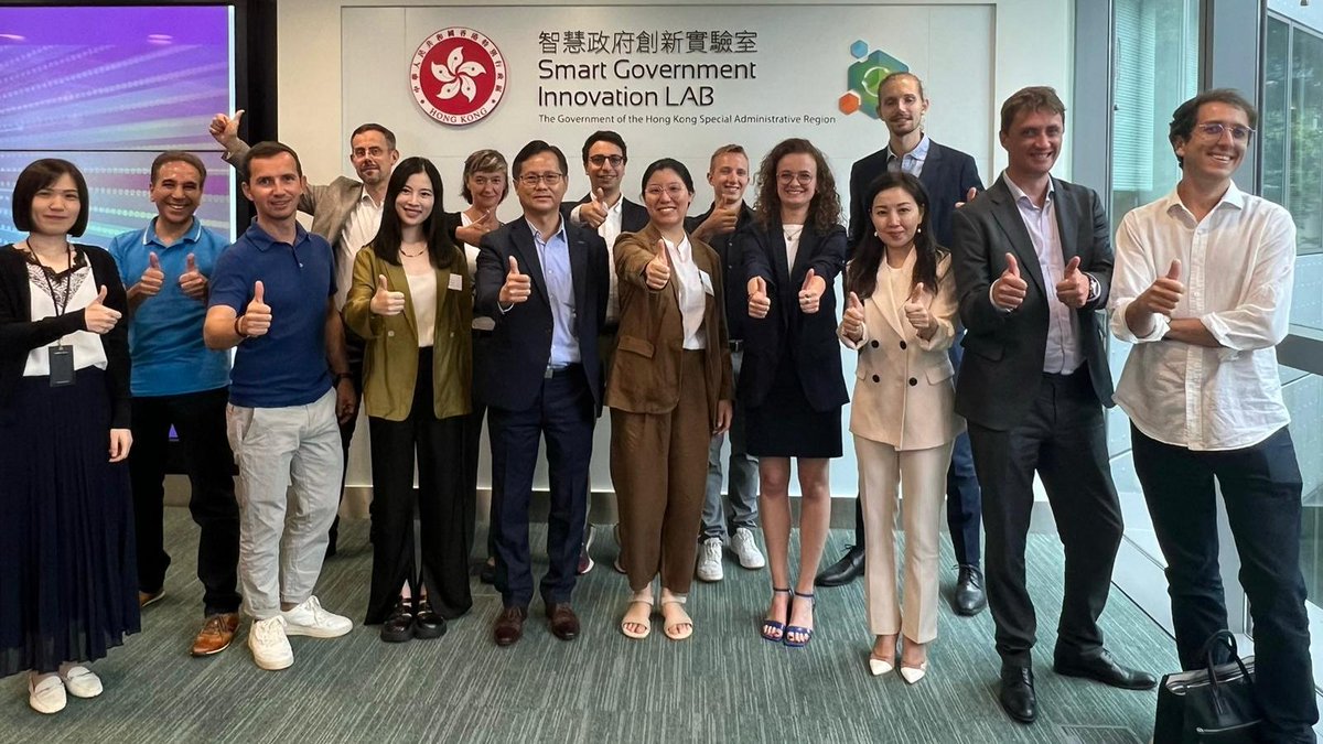 Huawei France tweet media