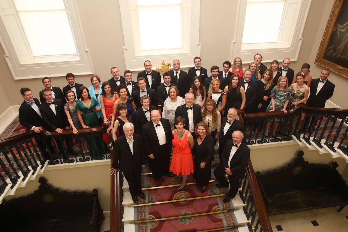ClaireGubbins's tweet photo. Today 10 years I started my Fulbright @IFAA_eire journey @CarnegieMellon An incredible opportunity do not hesitate to apply @FulbrightPrgrm @AmericanChamber Amazing learning professionally, personally & lifelong friends & mentors #Evidencebasedmanagement #learning #socialnetworks https://t.co/IjXP1JFZoD