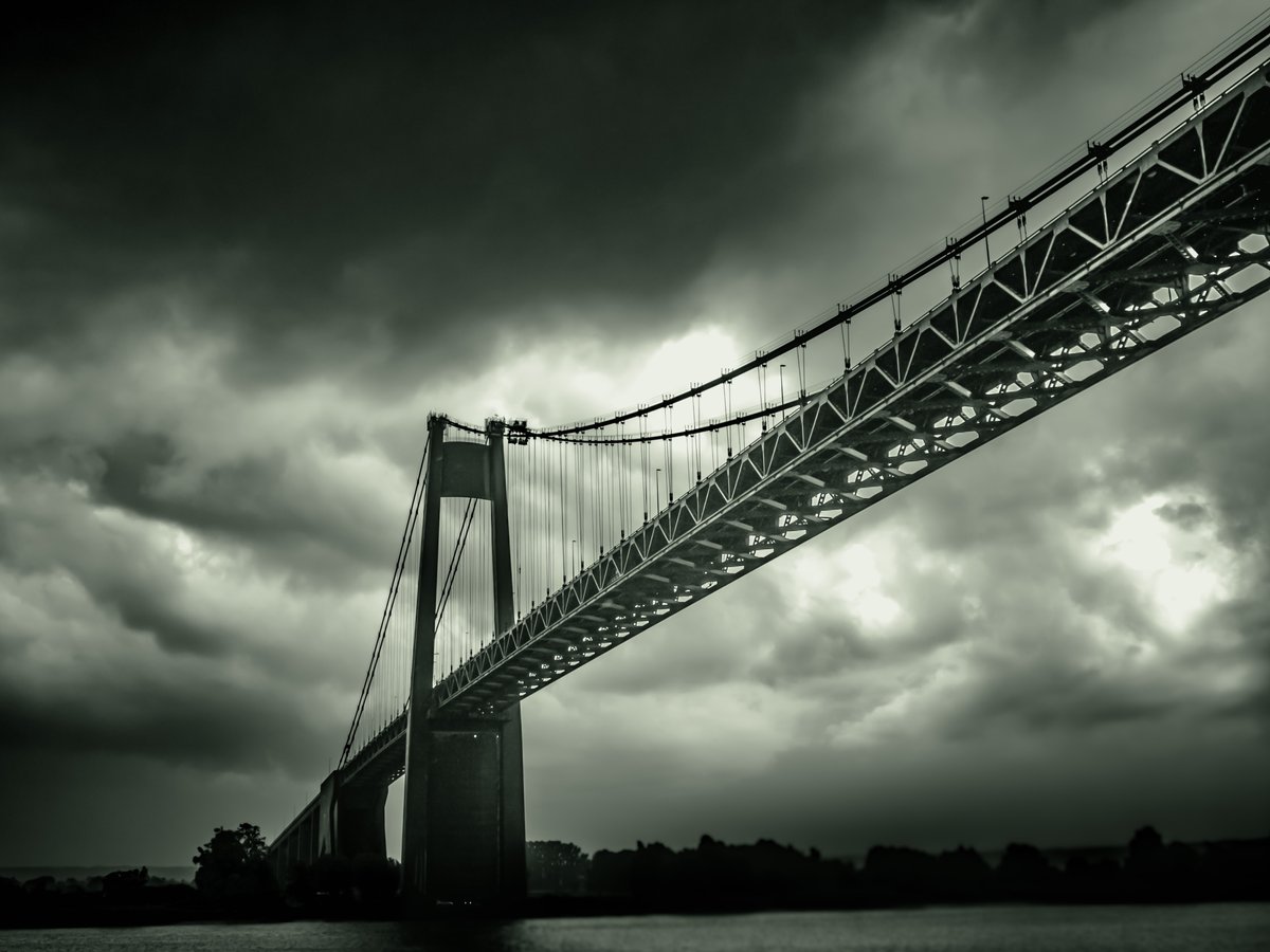 📸 #photooftheday : Pont de Tancarville sous un ciel sombre et menaçant.

 #shareseinemaritime #tancarville #pontdetancarville #seinemaritime #normandie #normandietourisme #paysdecaux #cauxseinetourisme
#bridge #bridges_of_our_world #pont #architecture #patrimoine #picoftheday