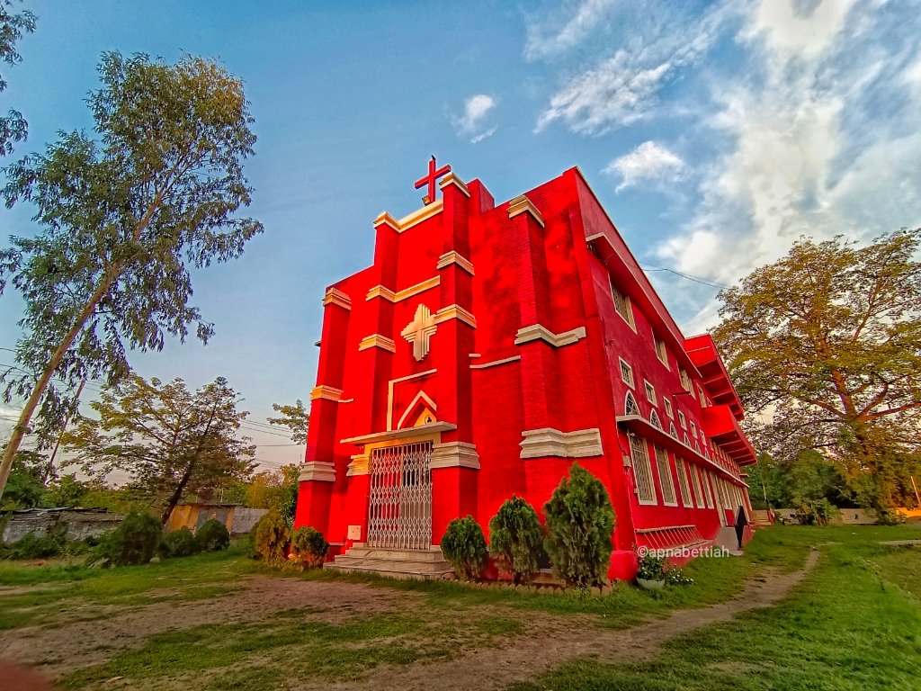 ApnaBettiah's tweet photo. Jems St Paul Church 

#apnabettiah #bettiah #bth #champaran #br22 #westchamparan #bihar #बेतिया #eastchamparan #bettiahnagarnigam #बेतियानगरनिगम #bettiahcity #jemsstpaulchurch #church #bettiahchurch https://t.co/zupsHrqneM