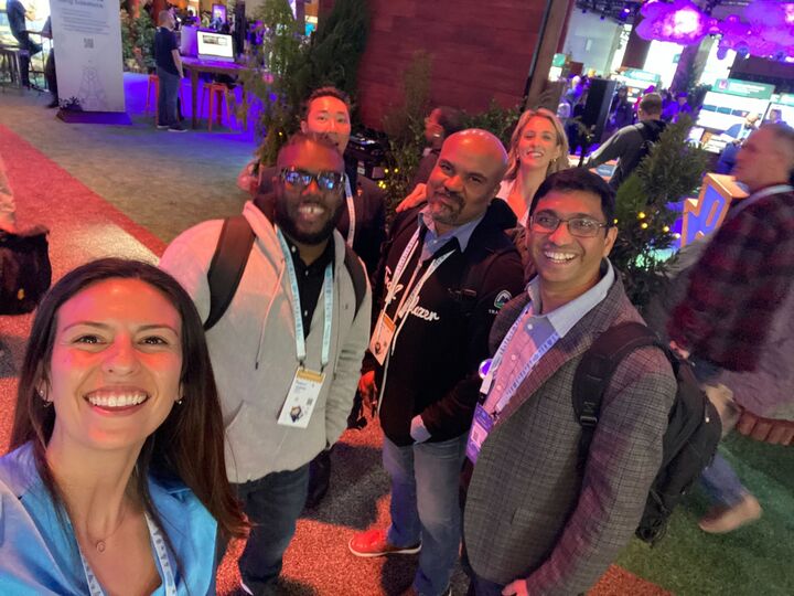 MuleSoft's tweet photo. But first, let me take a selfie 🤳 https://t.co/FtEJgi8JmM