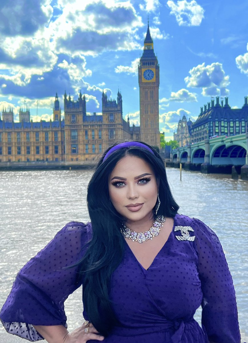 RebecaRiofrio tweet media