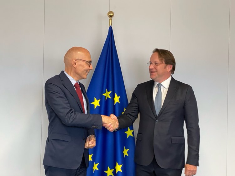 In order to discuss the important human rights dimension of the EU neighborhood and beyond, @UNHumanrights chief Mr. Türk met with EU Commissioner Mr. Várhelyi today in Brussels. #Humanrights75