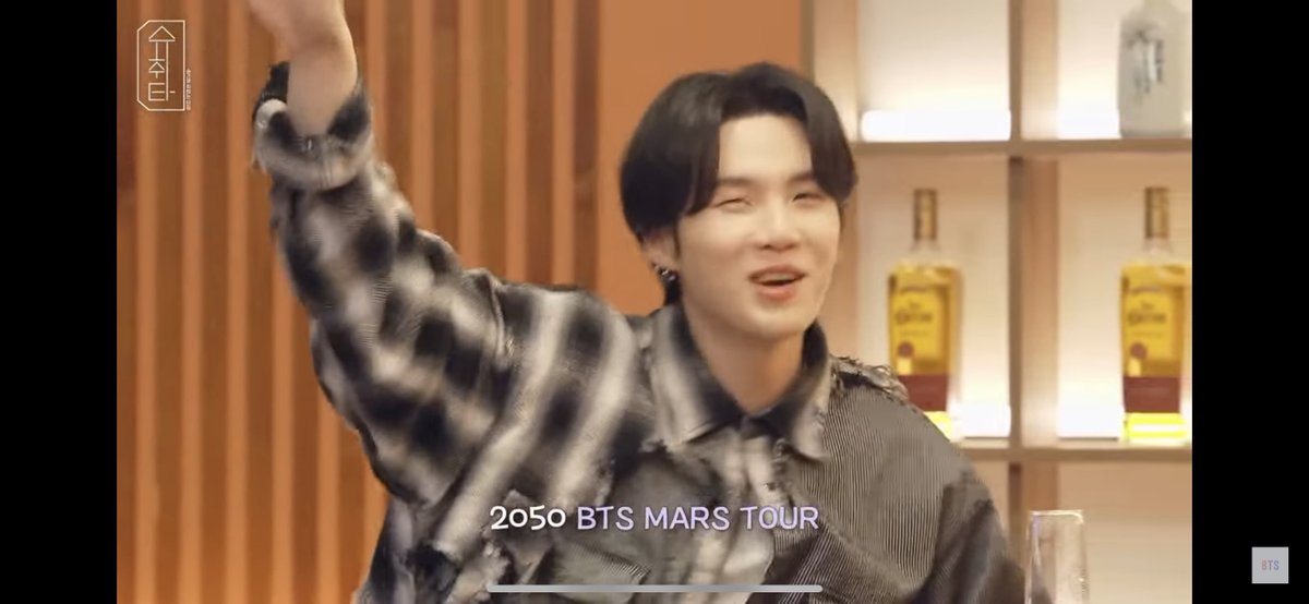 Arab_Armys_Vote's tweet photo. BTS MARS TOUR 2050 😭 https://t.co/r5jI5xlO4T