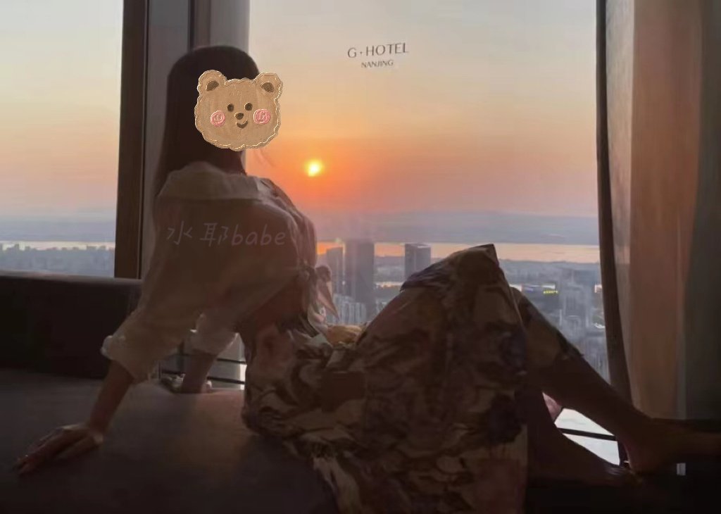 7878babe's tweet photo. 线上的爱情是看不到脸可能是两个人妖间的甜言蜜语，线下的爱情是靓仔靓妹在夕阳下的坦诚相见。
@dianhuji @dianchenb https://t.co/L1f6fCvZoZ