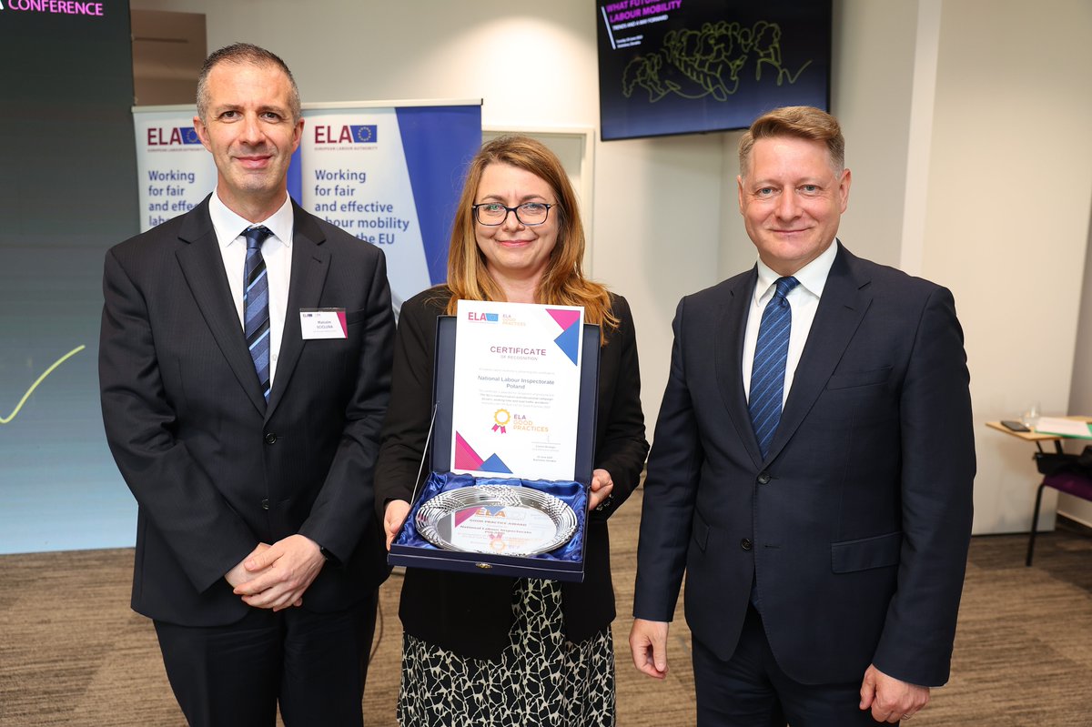 EU_ELA's tweet photo. 🏆Awarded Exemplary Practices recognized within the #CallforGoodPractices by #EULabourAuthority
✔️@pipgip 🇵🇱presented their successful campaign ‘Drivers’ working time and road traffic accidents’.
Check out the full story here👉🏻https://t.co/iqBejuFn0R
#RoadTransport #SeasonalWork https://t.co/RxbPLwyeDE