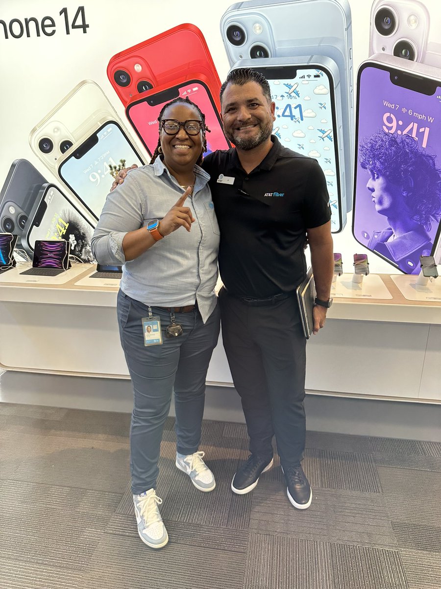 We had a time YESTERDAY at the NNF Q3 Townhall in Gainesville, FL, hosted at the Oaks location! It was so AMAZING to see everyone under one roof to take pictures, fellowship and drop GEMS!