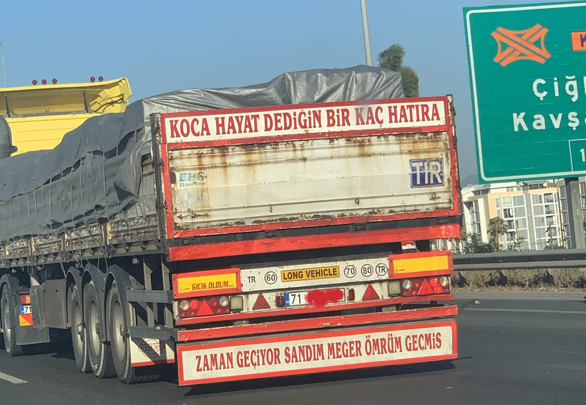 KOCA HAYAT DEDİĞİN BİR KAÇ HATIRA; ZAMAN GEÇİYOR SANDIM, MEĞER ÖMRÜM GEÇMİŞ.