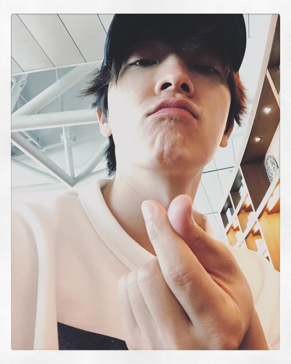 DHL00K's tweet photo. #동해 #DONGHAE https://t.co/pDZyJqoNrS