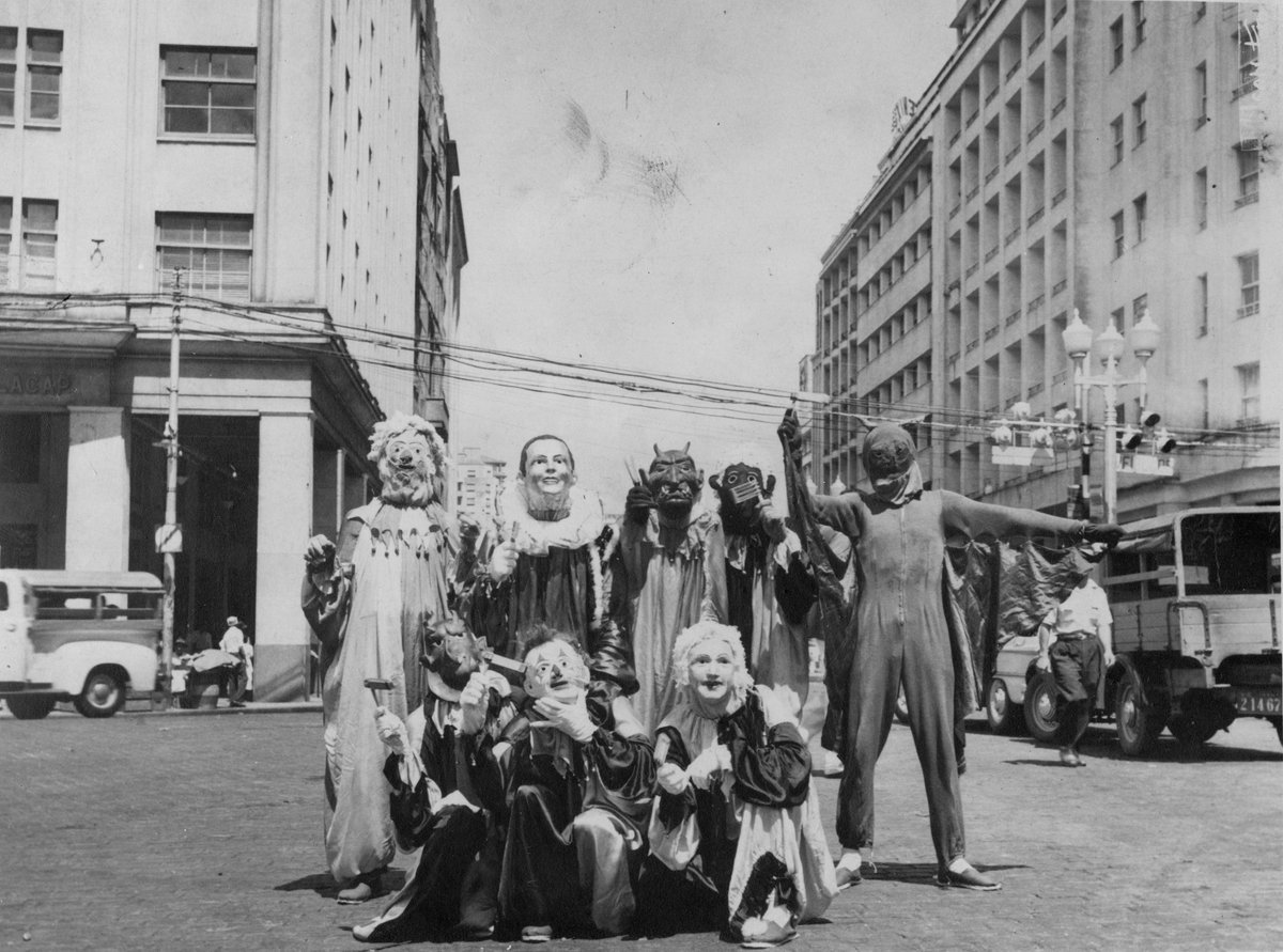 emannuelbento's tweet photo. Novo filme de Kleber Mendonça, Retratos Fantasmas terá pré-estreia nacional no Cineteatro do Parque (14/08), símbolo do cinema de rua do Recife que passou 10 anos fechado. Não poderia existir local melhor, já que o Cinema São Luiz, homenageado no filme, não está funcionando + https://t.co/ADBhuifSDE