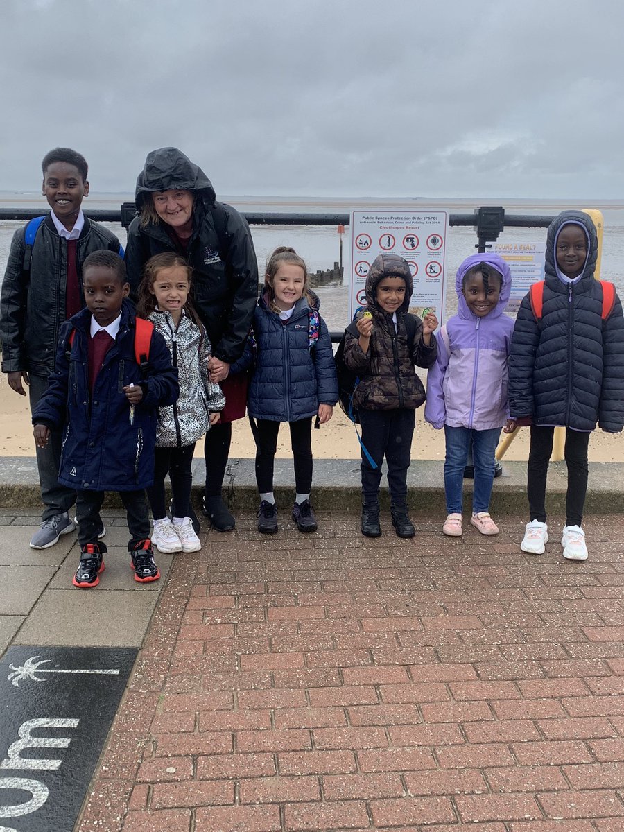 hb_misssimpson's tweet photo. Reception children have loved being in Cleethorpes for the attendance trip!! @HartleyBrookPri #weareastrea https://t.co/n2lUNAbNve