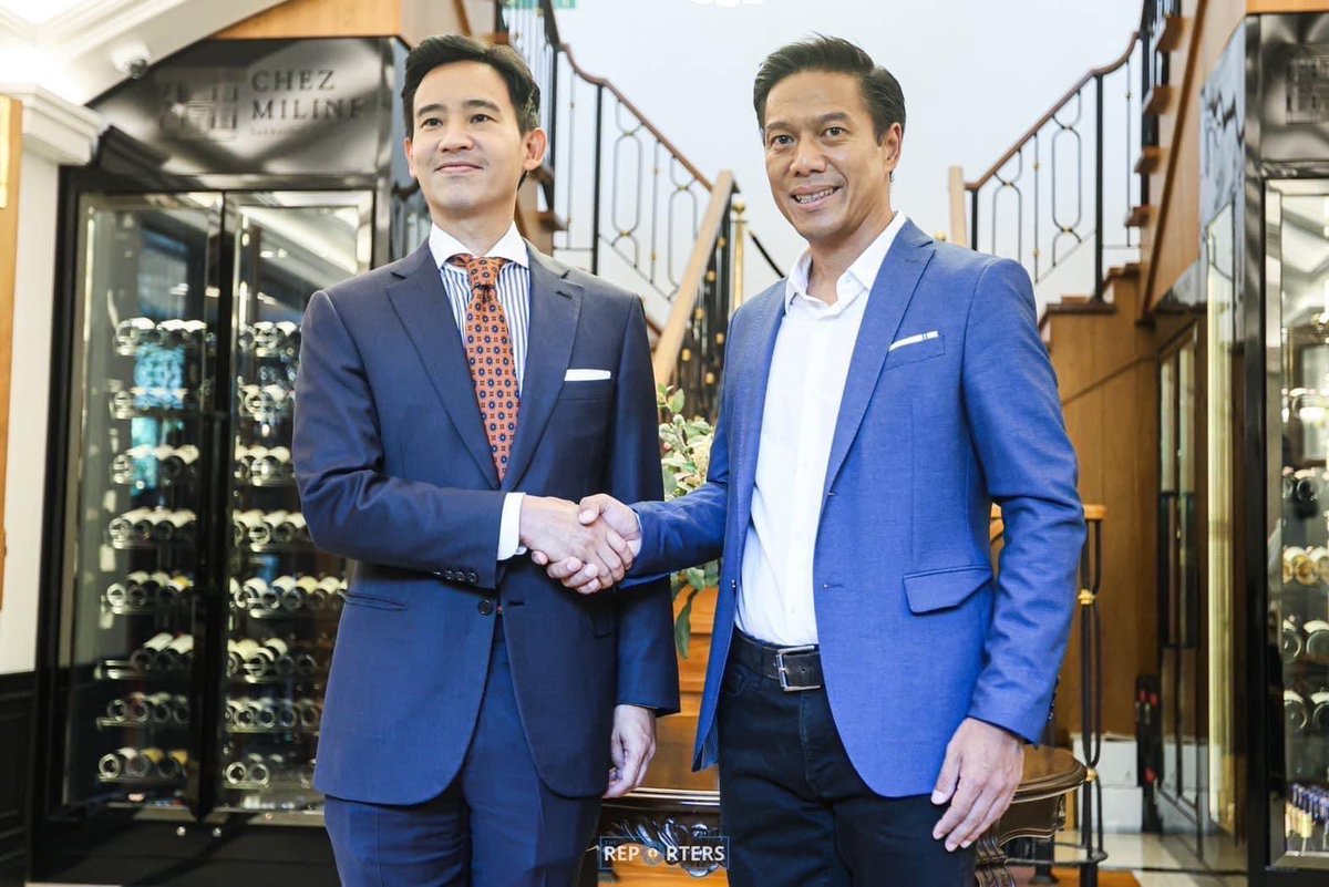 พรรคเป็นธรรม กล่าวว่า เขามีจุดยืนเดียวกับก้าวไกล ถ้าก้าวไกลเป็นฝ่ายค้าน เขาก็จะเป็นฝ่ายค้านด้วย

เป็นพรรคเดียวที่พูดออกมาเลยว่ายืนข้างก้าวไกลอะ
#พิธานายกคนที่30  #ม็อบ19กรกฎา66 #ประธานสภา #สมัยหน้ากูจะกาก้าวไกล  #รังสิมันต์โรม #พรคเป็นธรรม