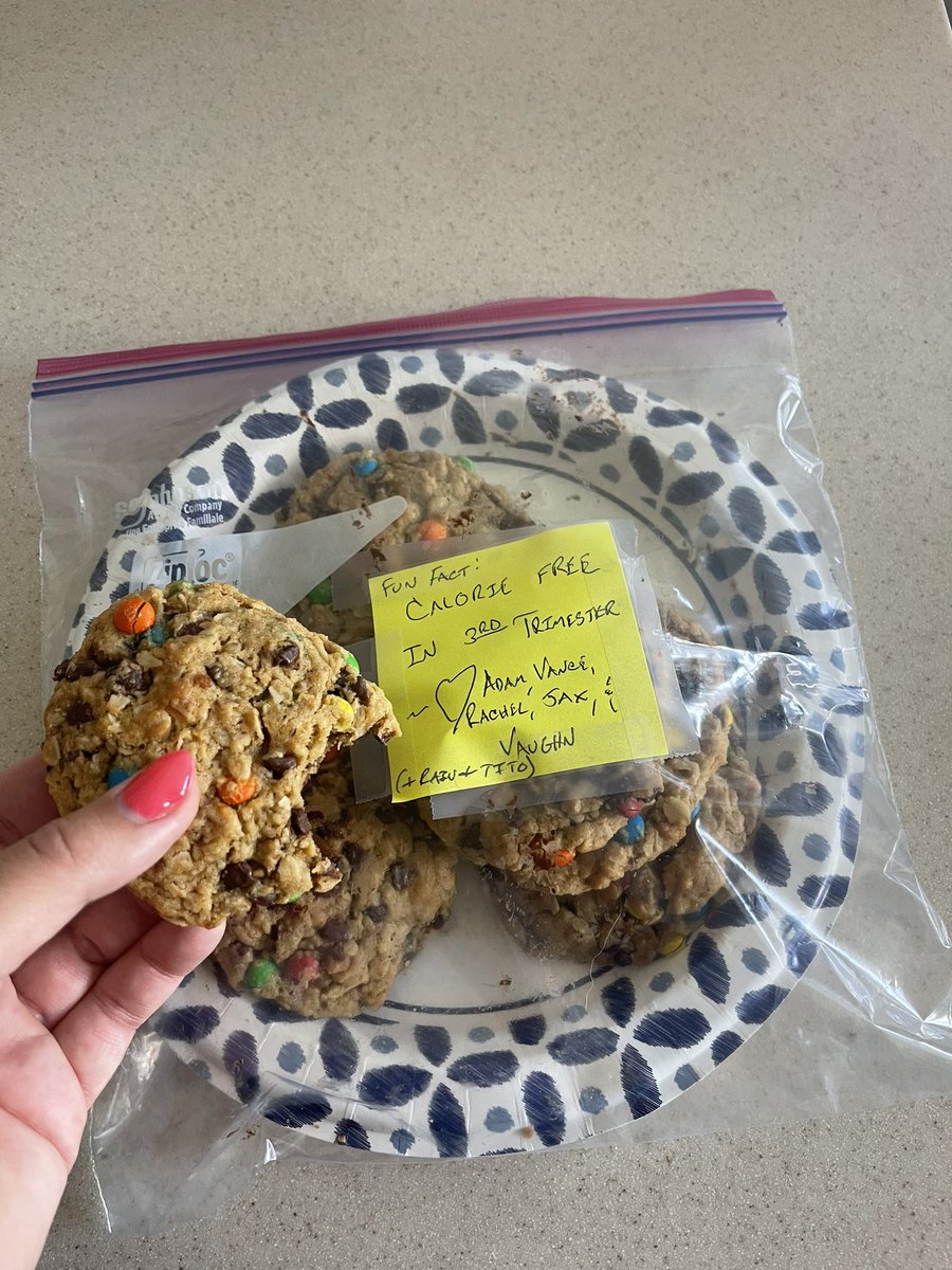 Mrs. Petmezas tweet media