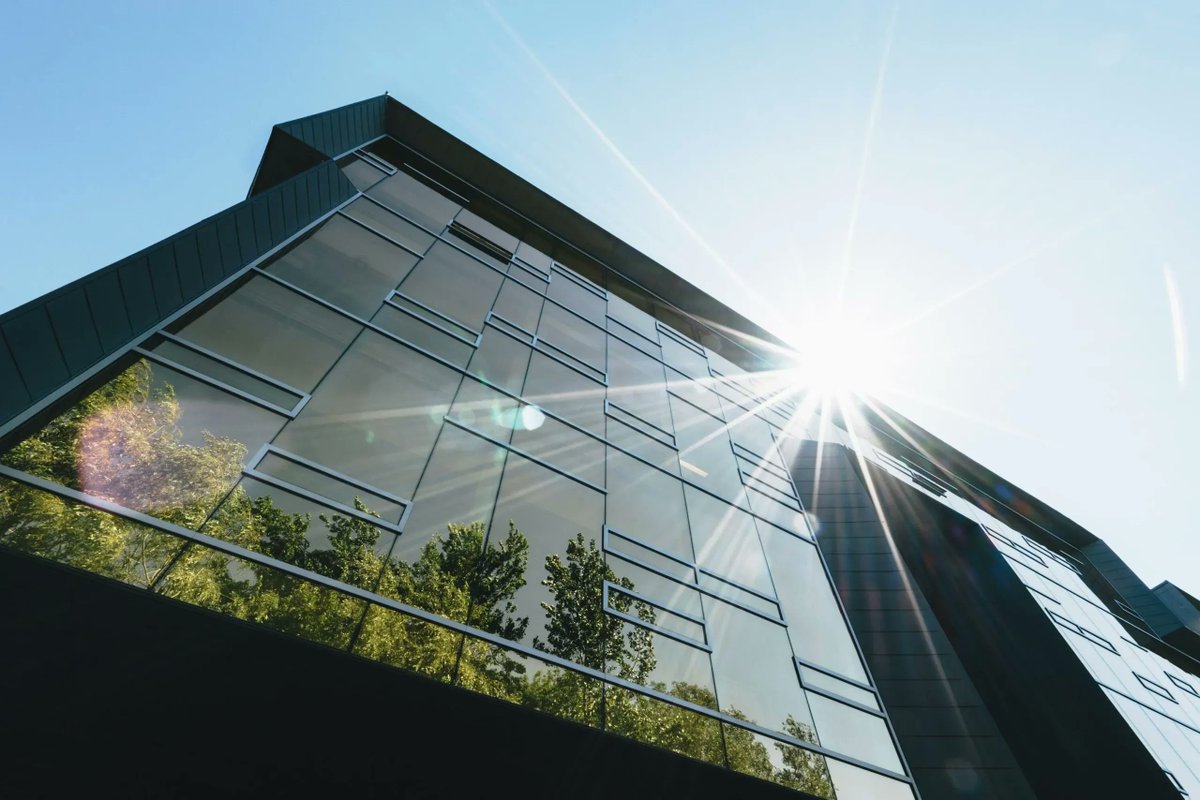 ONcleantech's tweet photo. Read: @UWaterloo's sustainable finance and accounting program woos the next generation of financial experts.
Via @corporateknight
https://t.co/ibcUhCKdYC
#ONcleantech #ESG https://t.co/vzo2mRBwqO