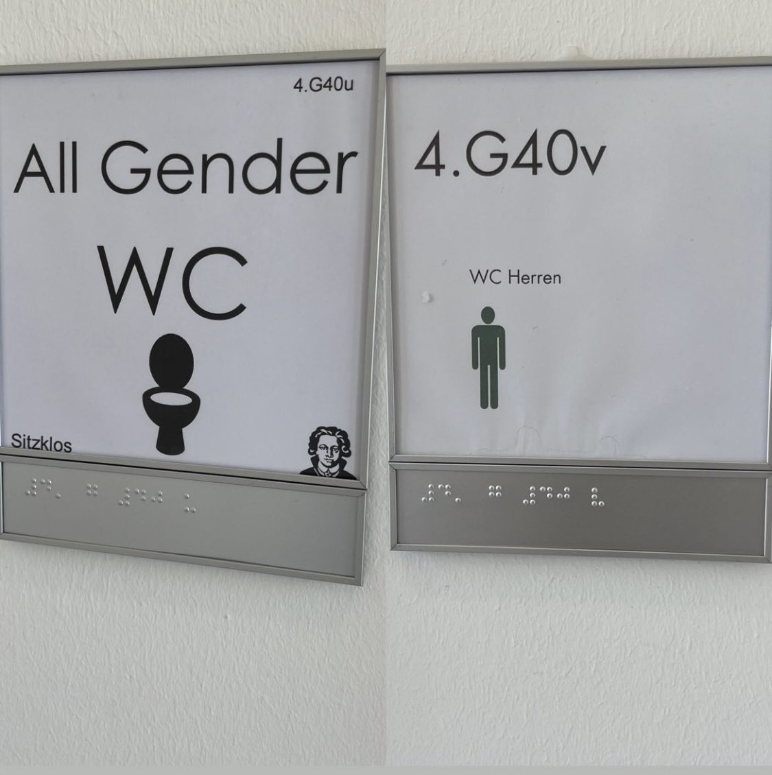 ainyrockstar's tweet photo. Uni Frankfurt. Nur die Damentoilette  ist „All Gender“ https://t.co/ZXrh2SSJmZ