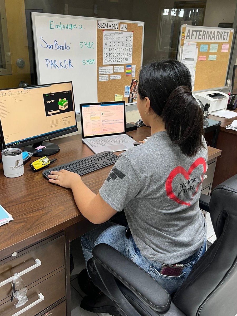 FifthWheelParts's tweet photo. Yo Amo Mi Trabajo “I love my job”. A few pictures of our amazing plant team, producing the best fifth wheel products in the world. Success starts with this amazing team. It also lands with being a part of an amazing group like Marmon who encourage us to invest in employees! https://t.co/6zFgPK6ByR