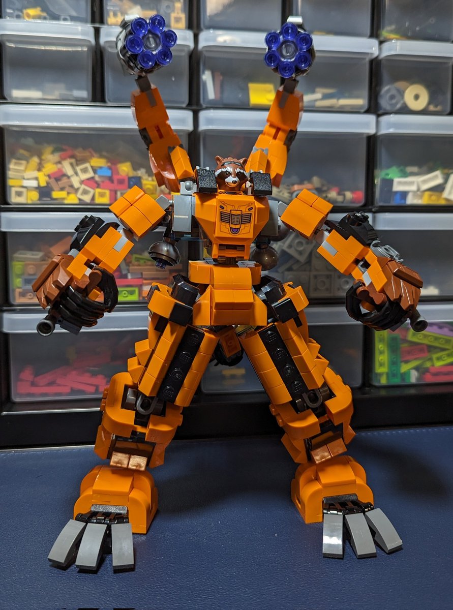 iamthewallace_'s tweet photo. Upgraded the Rocket Raccoon mech https://t.co/DySOnyt4bJ