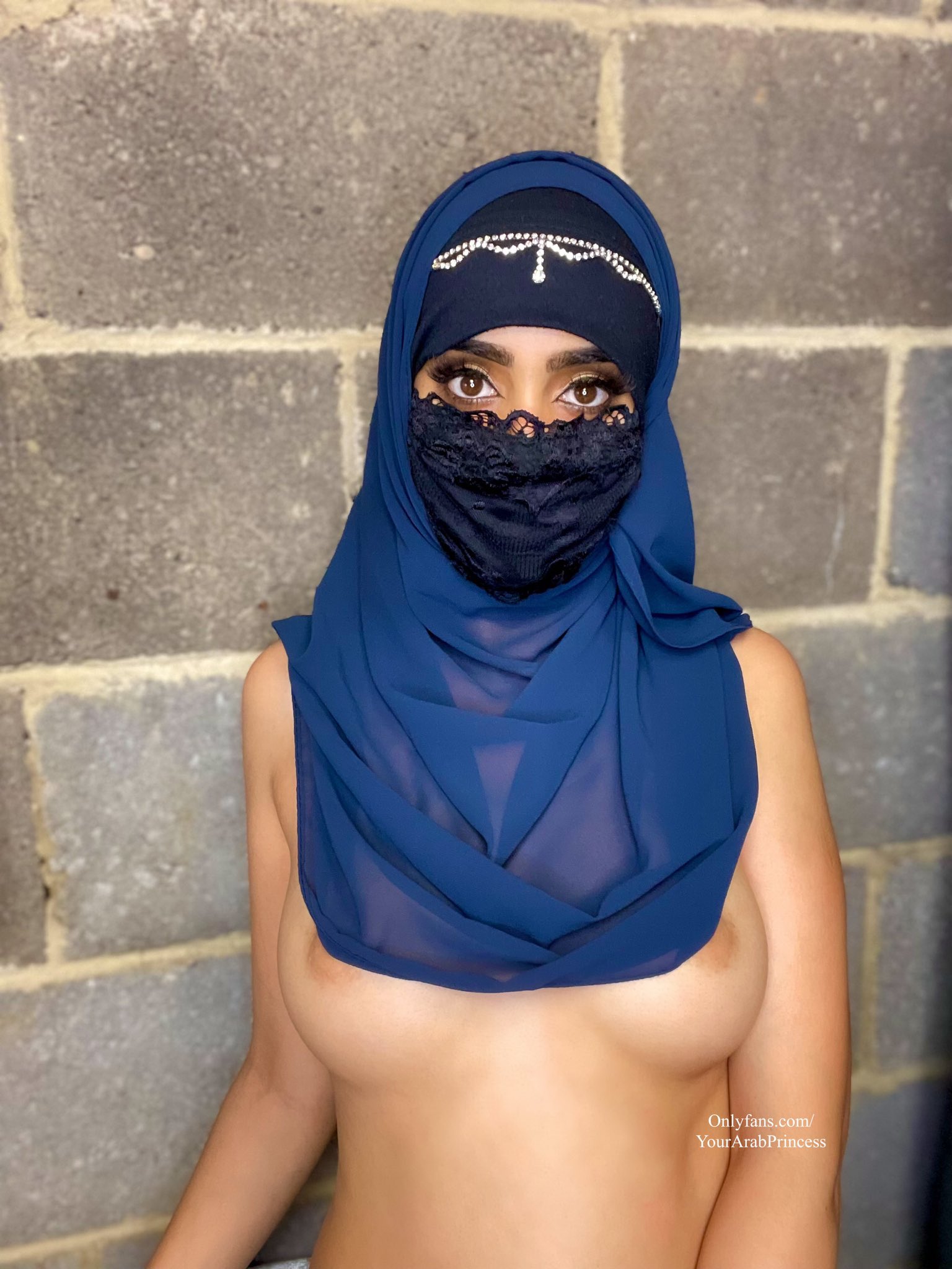 Am I your favourite hijabi slut?😜 SALE ON MY ONLYFANS! Can’t wait to have fun with you😈💦 https://t.co/o5dg44pAQd