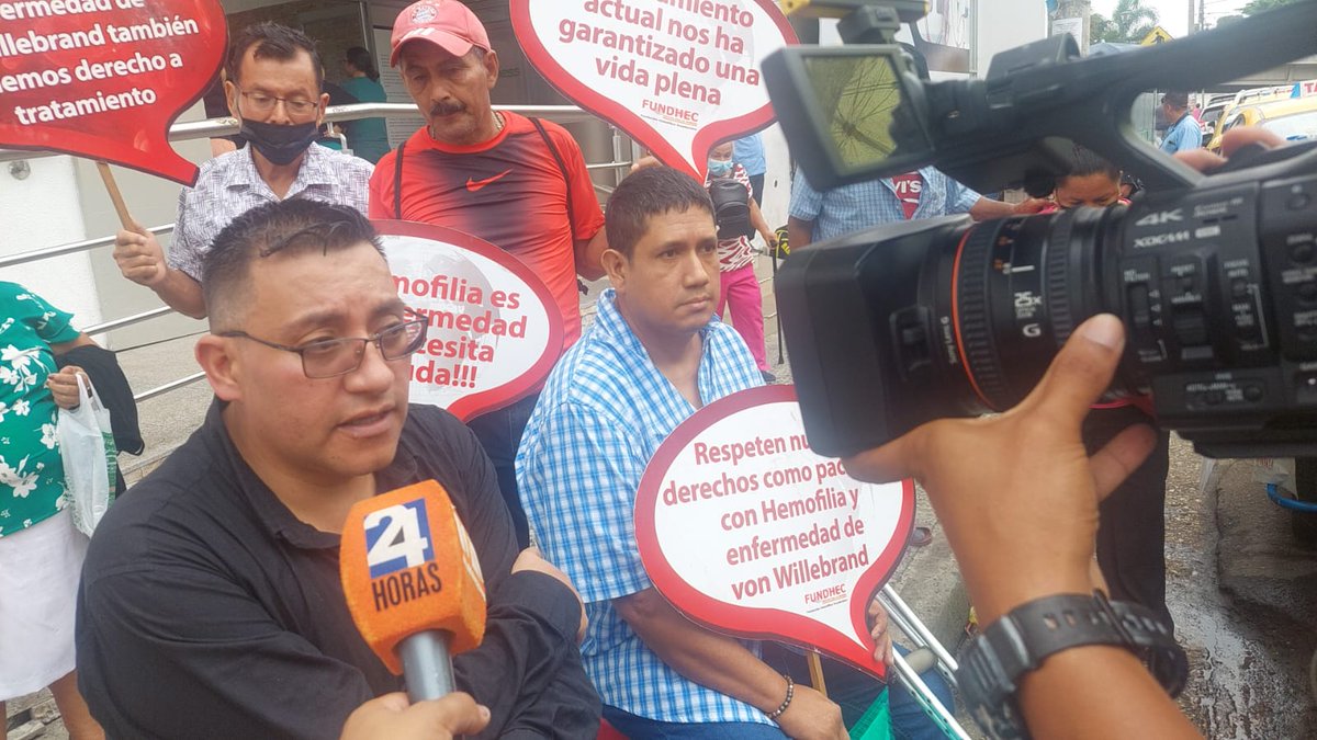 FUNDHEC's tweet photo. @IESS_YoTeGuio @IESSec Sr. Presidente del IESS apesar de a ver alertado, hace más de unos meses, que el hospital Teodoro maldonado no ha echo la adquisición de los medicamentos anti hemofilicos factorVIII 500Ui Y 1000UI nos encontramos ya desabastecidos, en riesgo total de muerte https://t.co/droL1BlxxH