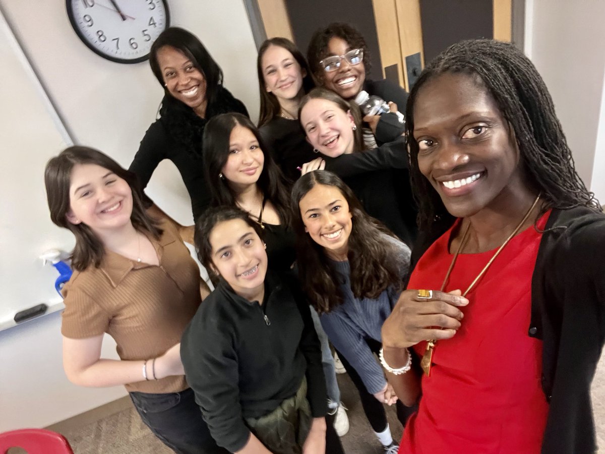 Samantha Schmitt tweet media