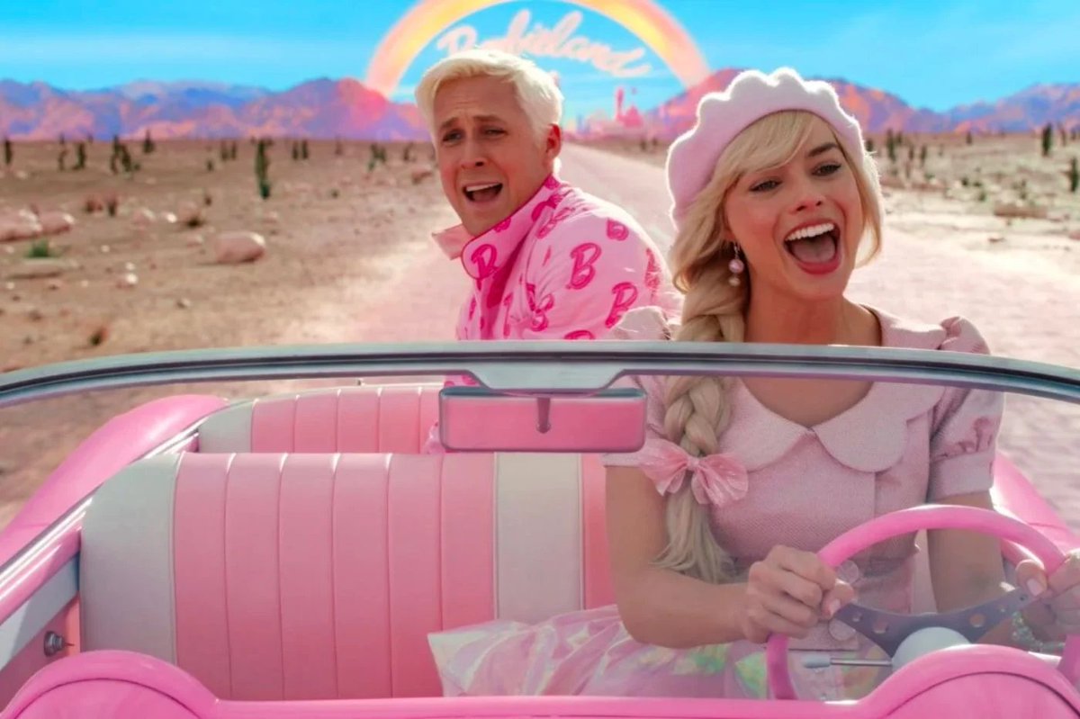 AdelineArenas's tweet photo. L'avant-première de #Barbie hier, c'était quelque chose. Beaucoup de rires, d'applaudissements, des silences complets quand l'émotion était forte. Allez le voir, évidemment !
Jamais vu tant de gens aussi stylés au cinéma, aussi. Quelle soirée. 👌 https://t.co/NQFQA0LQ1n