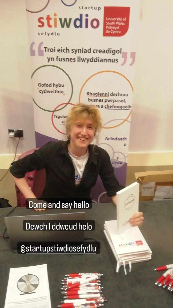 Our very own Millie S'O-G is manning the @startupstiwdiosefydlu stand

Come say hello
//
Mae ein Millie S'O-G ein hunain yn gweithio ar stondin @startupstiwdiosefydlu

Dewch i ddweud helo

#usw #uswgrads #graddiopdc #graddio2023 #gradfest2023