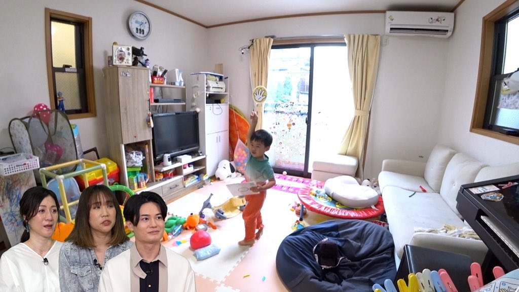 _HappyBoy's tweet photo. このあと、よる7時25分からはNHK Eテレ『ハロー！ちびっこモンスター』がはじまります！
今回は兄弟喧嘩に悩むご家庭です。叩いたりつねったりトラブルが続きますが、お助けアイテムで見事に解決するのか？
お兄ちゃんの「だってパパと一緒にいたいから」という言葉の意味は？
ぜひご覧ください😊 https://t.co/quf9715KBW