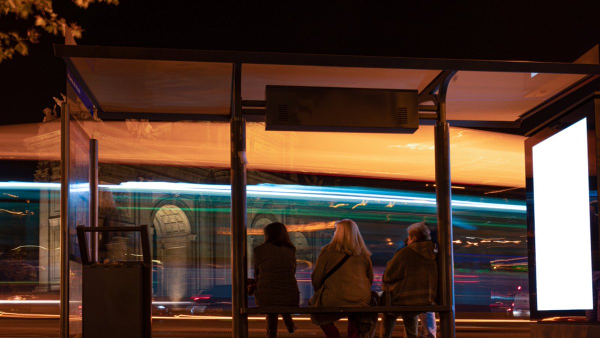 UrbanMobilityEU's tweet image. 🏆#Madrid shared a visionary💡  bus design at the #UITP2023 to make #PublicTransport more attractive 💕 to #Commuters. Find out what sort of changes have been made here 🚌✍👉️ ow.ly/9as250P9flH #EMT #UrbanMobility#Transport #HéctorSerranoStudio