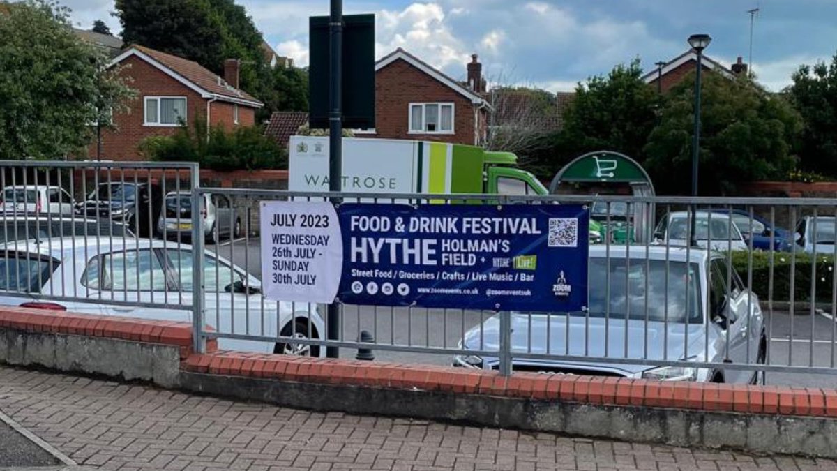 When the banners are up in town, you know it's not long to wait until Hythe Food & Drink Festival! 😎

26th - 30th July 2023 on Holman's Field. 

#Hythe #hythekent #folkestone #kentevents #dymchurch #newromney