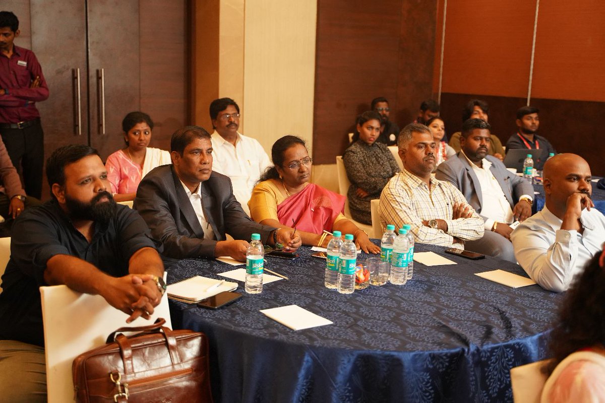 GEDUglobal's tweet image. Delighted to announce the success of #GEDUAgentsMeet in Chennai &amp;amp; Kochi!🌟

Valuable insights from Raj Kapoor on career advancement &amp;amp; exceptional study abroad opportunities by #MetaApply made it a remarkable event.

Grateful to all attendees!

#GEDU #AgentsMeet