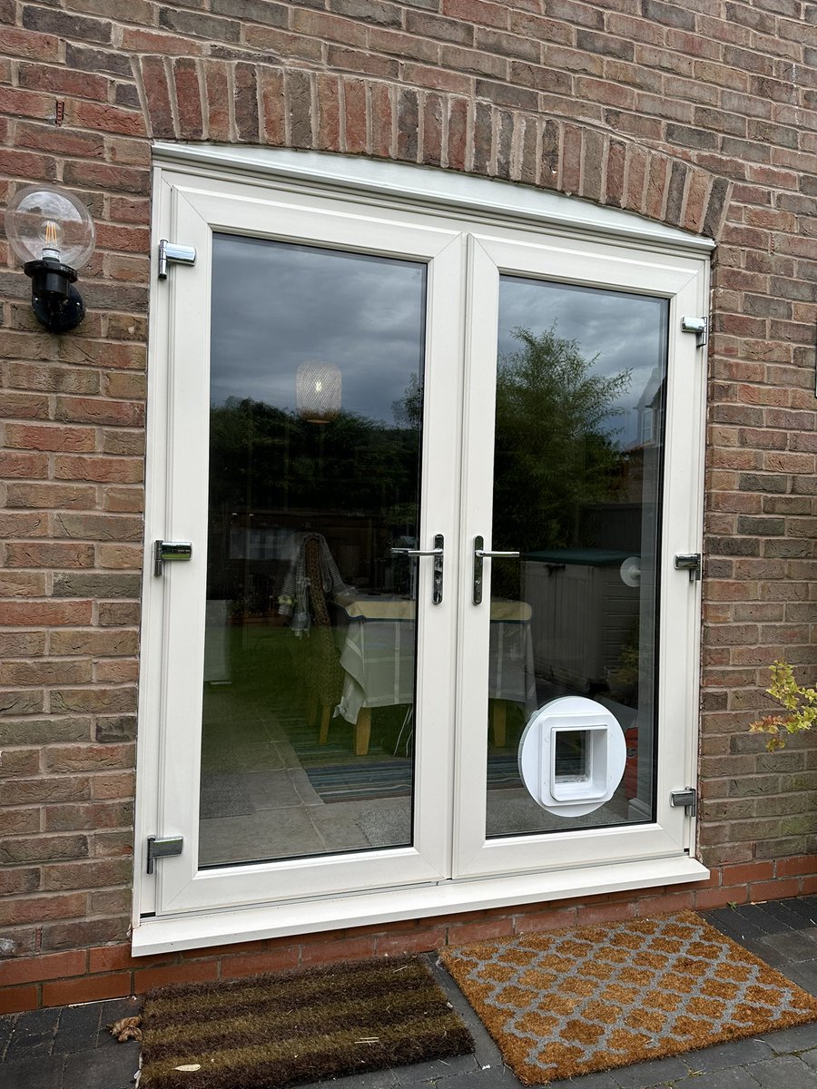 YourNextDoor1's tweet photo. Another great looking installation by @YourNextDoor somewhere near Newark of this set of pet friendly French doors https://t.co/LVMQqDV7di